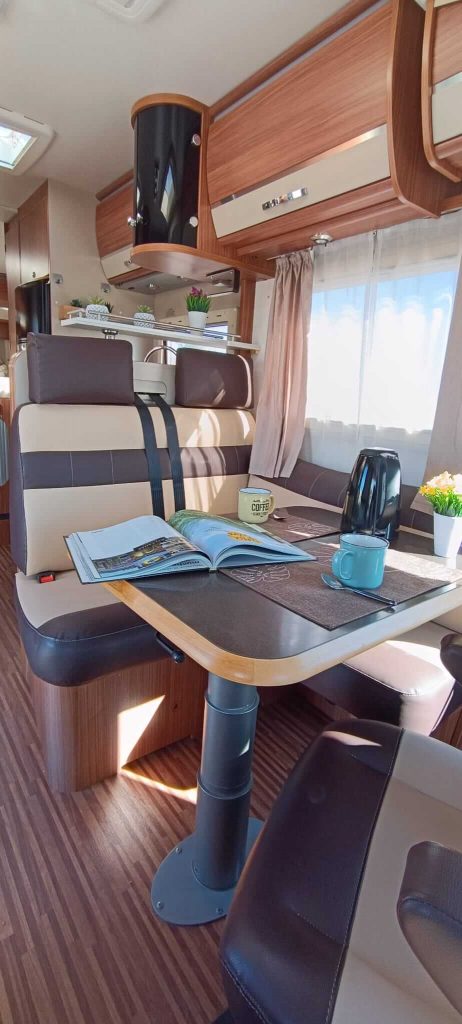 INTERIOR SALON 1 (63)