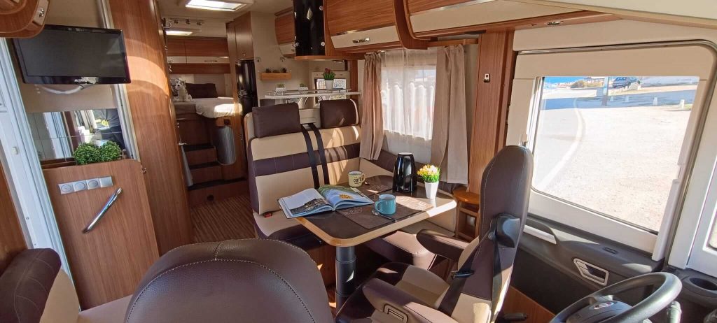 INTERIOR SALON 1 (69)