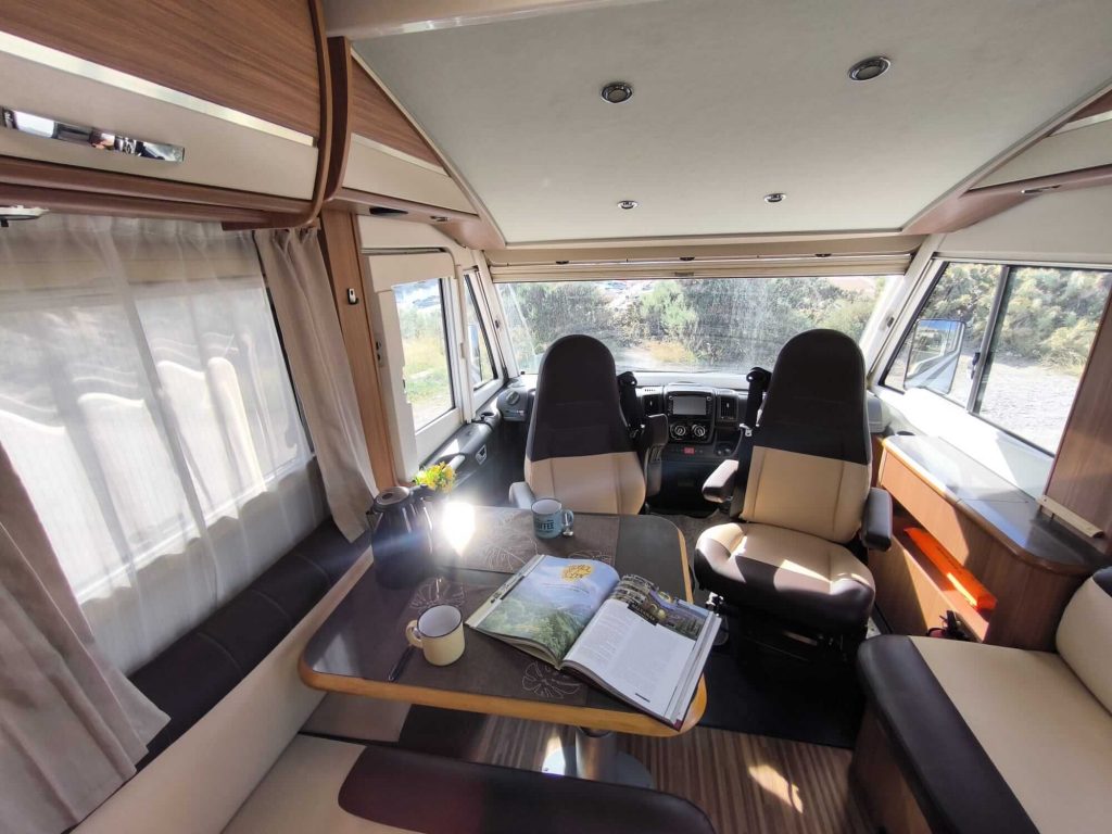 INTERIOR SALON 80 (19)