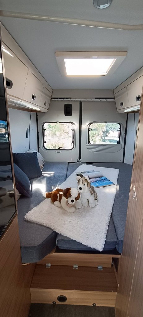 camper Sun Living 2019 cama matrimonial 10