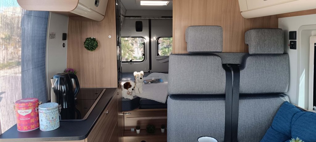 camper Sun Living 2019 cocina equipada 29